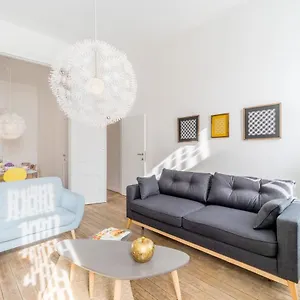 Grand Place 2 Bedroom Apartment Brussels